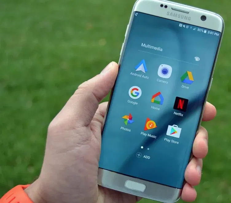 Điện thoại Galaxy S7 Edge của Samsung (Ảnh: Internet) Điện thoại Galaxy S7 Edge của Samsung (Ảnh: Internet)