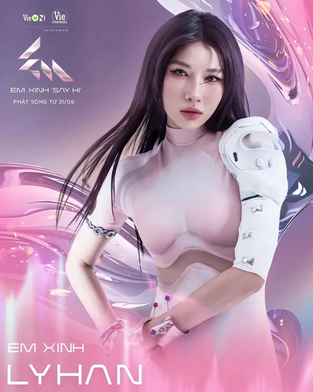Lyhan tỏa sáng tại Em Xinh Say Hi