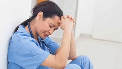 Compassion Fatigue bắt đầu âm ỉ bằng những thay đổi nhỏ trong cảm xúc, thể chất và hành vi (Nguồn: Internet)