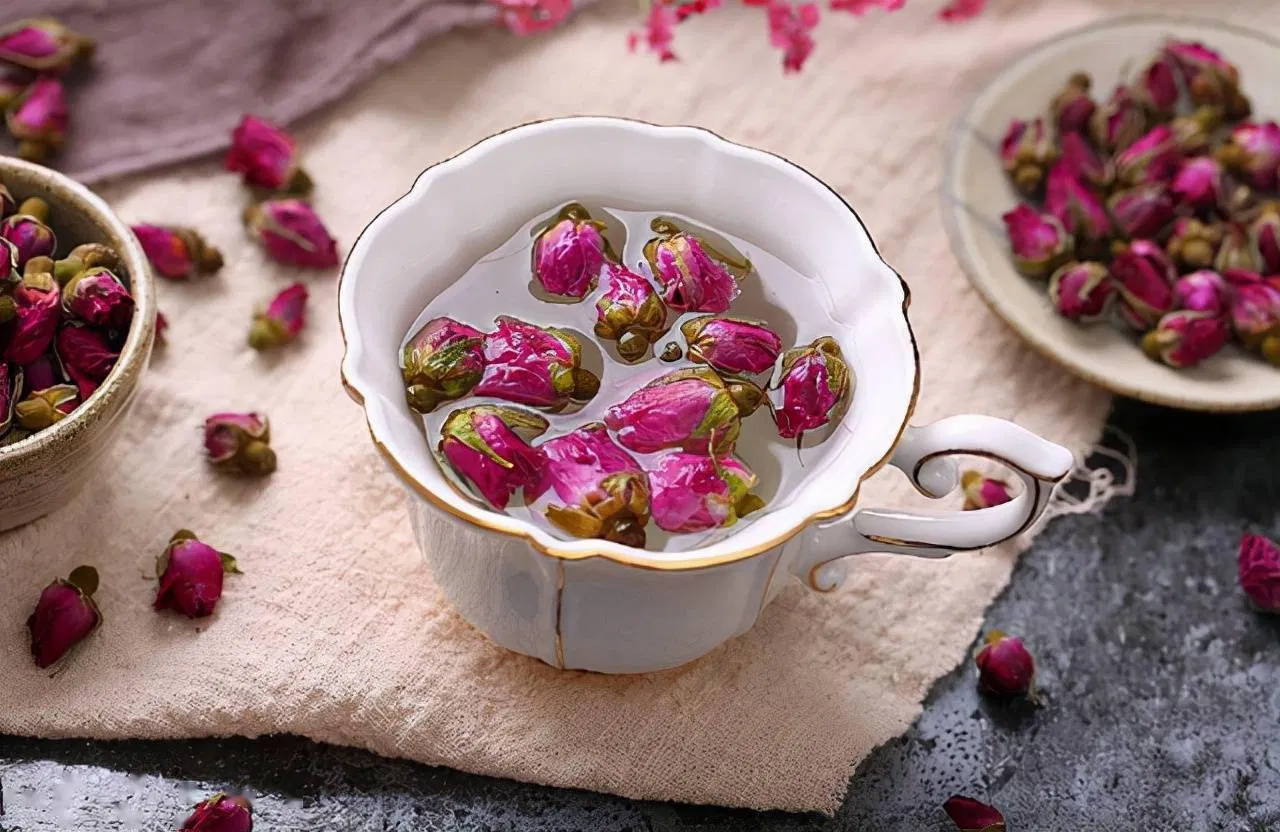 Trà hoa hồng và mật ong