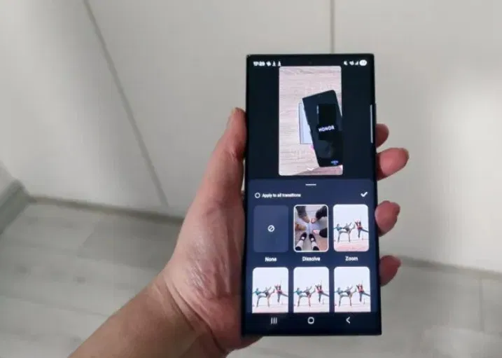 Hiệu ứng chuyển tiếp hòa tan khi chỉnh sửa video trong ứng dụng Edits (Ảnh: Internet) Hiệu ứng chuyển tiếp hòa tan khi chỉnh sửa video trong ứng dụng Edits (Ảnh: Internet)