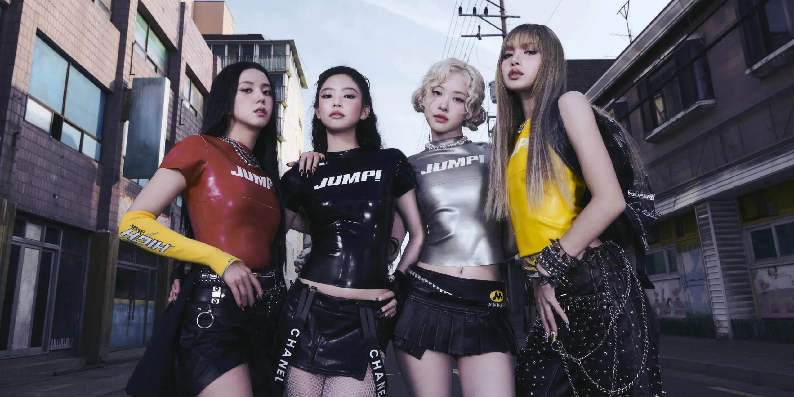 MV Jump chính thức lên sóng lúc 13h00 (giờ địa phương) trên nền tảng Youtube (Nguồn ảnh: Internet) MV Jump chính thức lên sóng lúc 13h00 (giờ địa phương) trên nền tảng Youtube (Nguồn ảnh: Internet)