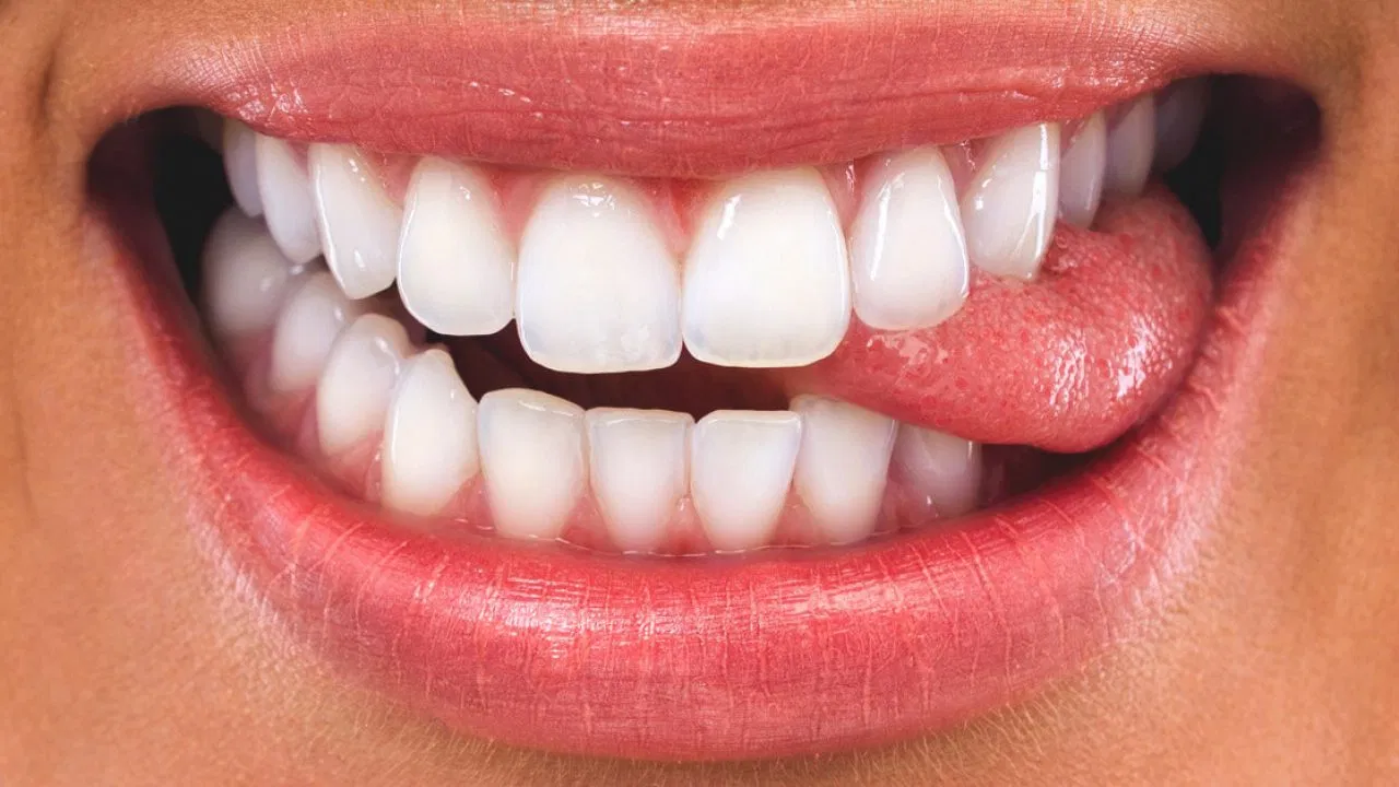 Cắn vào lưỡi là điềm báo cẩn thận lời nói