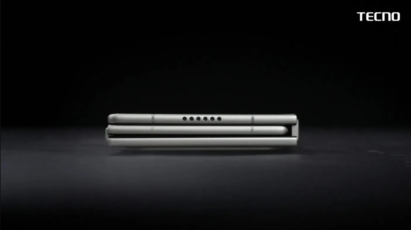 Điện thoại gập 3 màn hình Tecno G Fold (Ảnh: Internet) Điện thoại gập 3 màn hình Tecno G Fold (Ảnh: Internet)