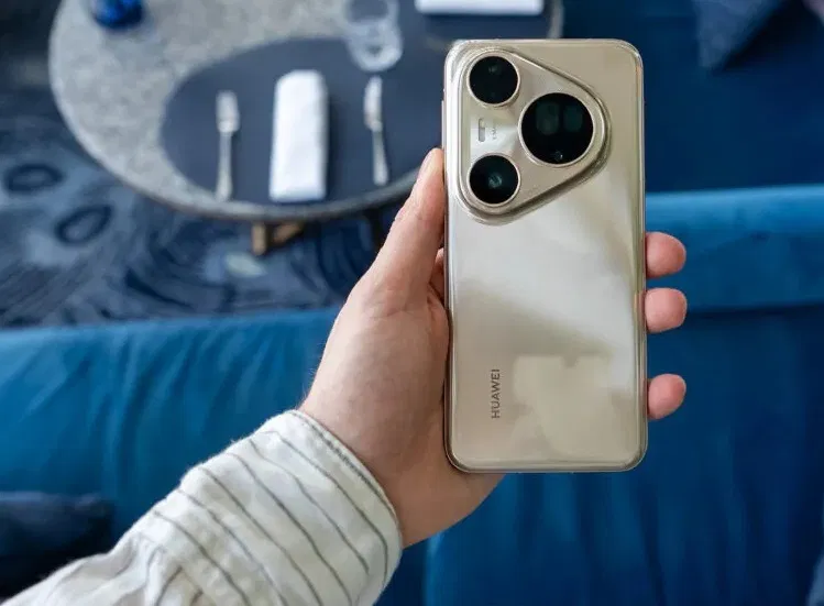 Điện thoại Pura 80 Ultra (Ảnh: Internet) Điện thoại Pura 80 Ultra (Ảnh: Internet)