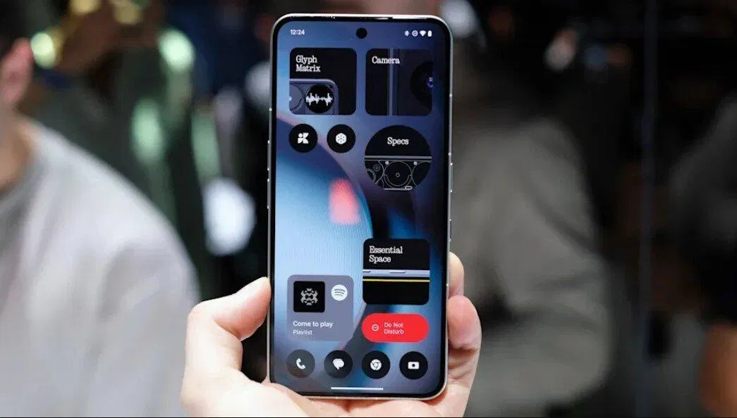 Điện thoại Nothing Phone 3 (Ảnh: Internet) Điện thoại Nothing Phone 3 (Ảnh: Internet)