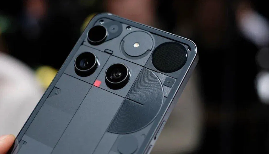 Điện thoại Nothing Phone 3 (Ảnh: Internet)