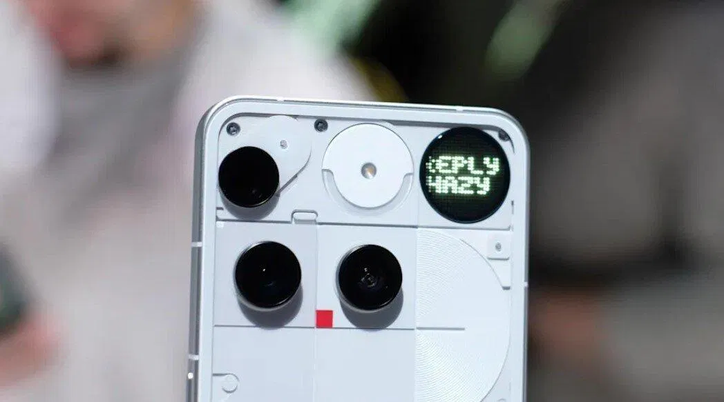 Điện thoại Nothing Phone 3 (Ảnh: Internet) Điện thoại Nothing Phone 3 (Ảnh: Internet)