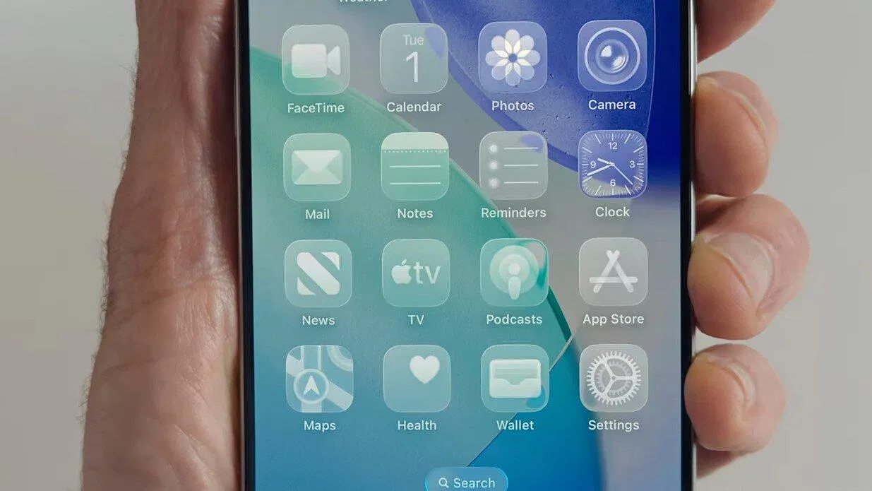 Liquid Glass là một thay đổi lớn của iOS 26 (Ảnh: Internet)