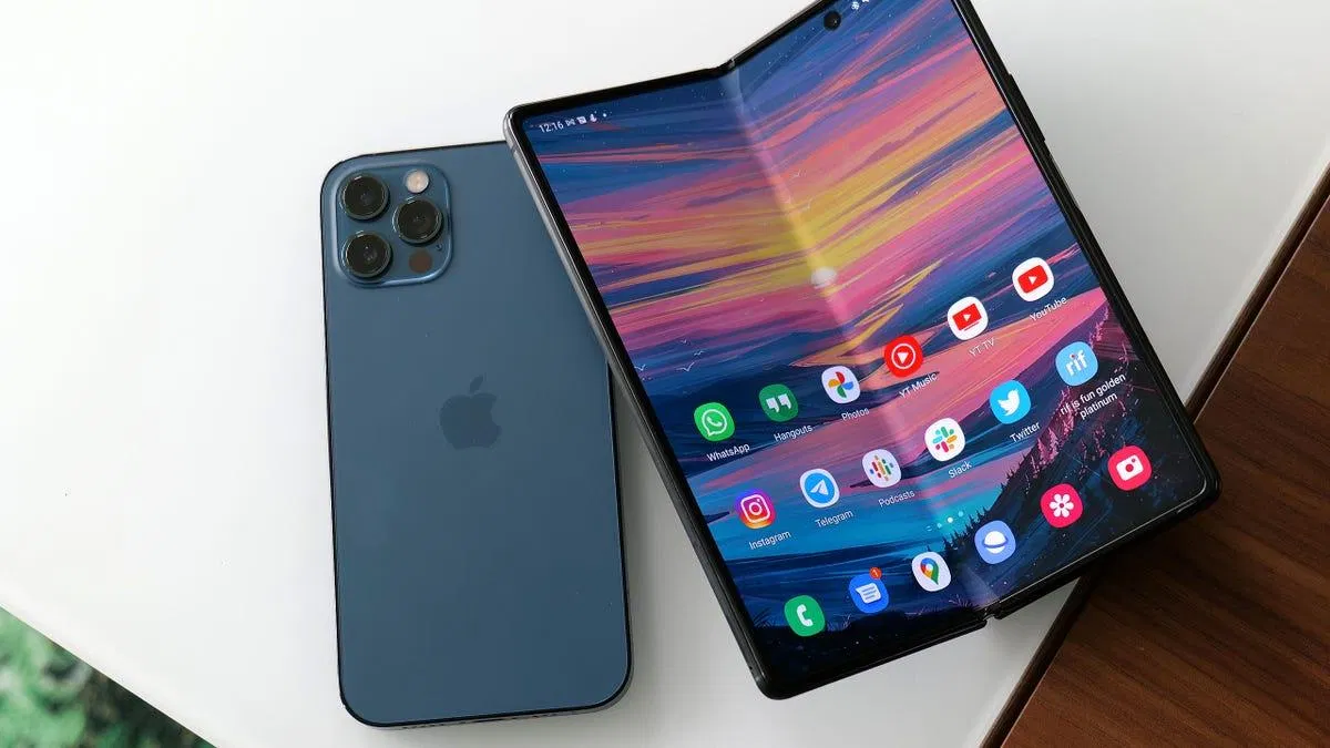 iPhone Fold (Ảnh: Internet) iPhone Fold (Ảnh: Internet)