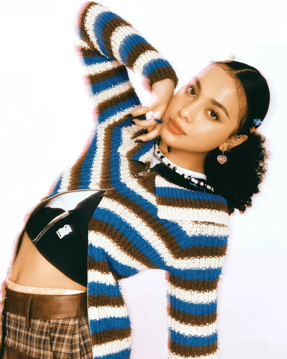 Hồ sơ thành viên nhóm nhạc VCHA (Ảnh: Internet)