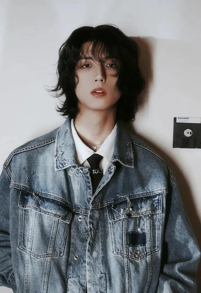 Hồ sơ thành viên Xdinary Heroes (Ảnh: Internet)