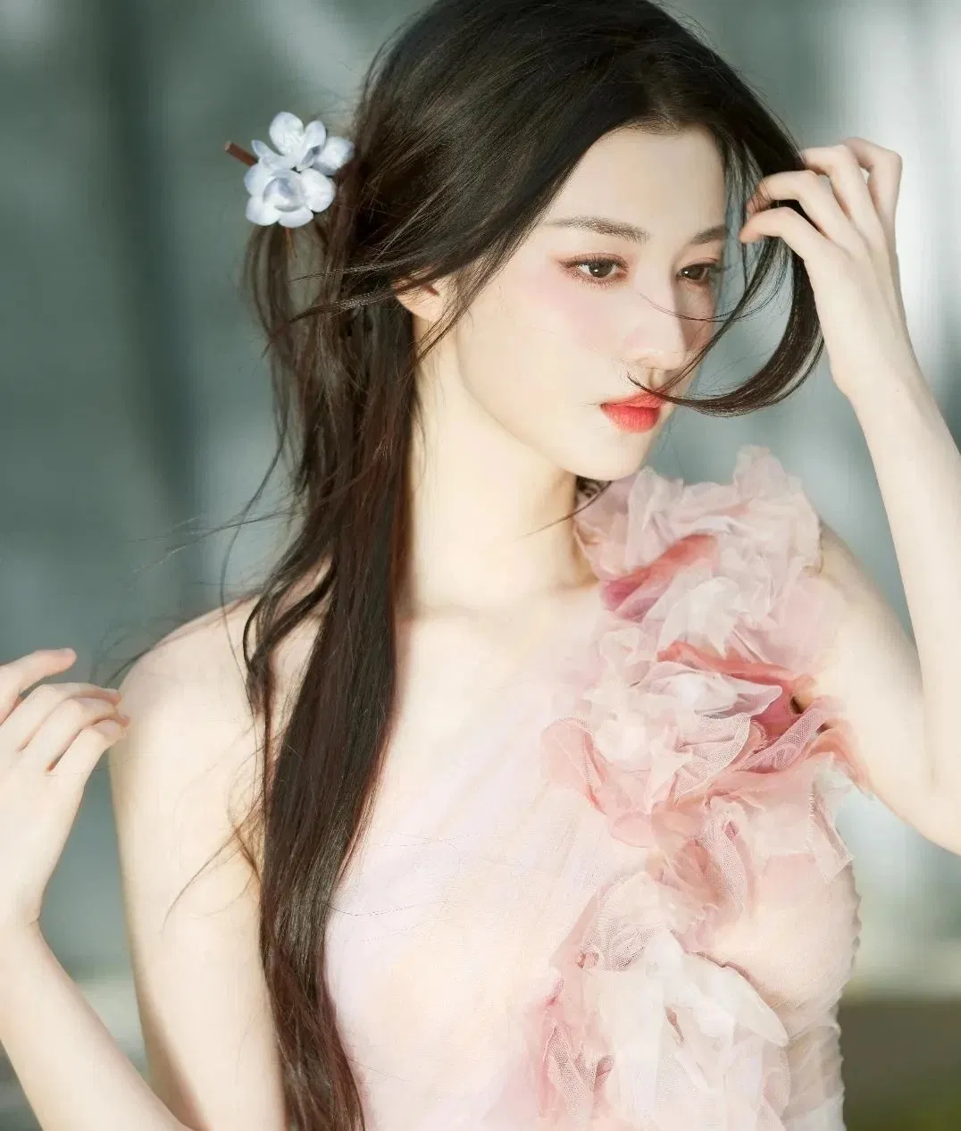 Vương Sở Nhiên được gọi là “tiểu Lưu Diệc Phi” vì nhan sắc và khí chất khá giống thần tiên tỷ tỷ (Ảnh: Internet)