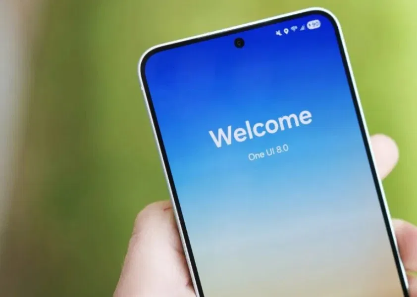Giao diện One UI 8 trên điện thoại Samsung (Ảnh: Internet) Giao diện One UI 8 trên điện thoại Samsung (Ảnh: Internet)