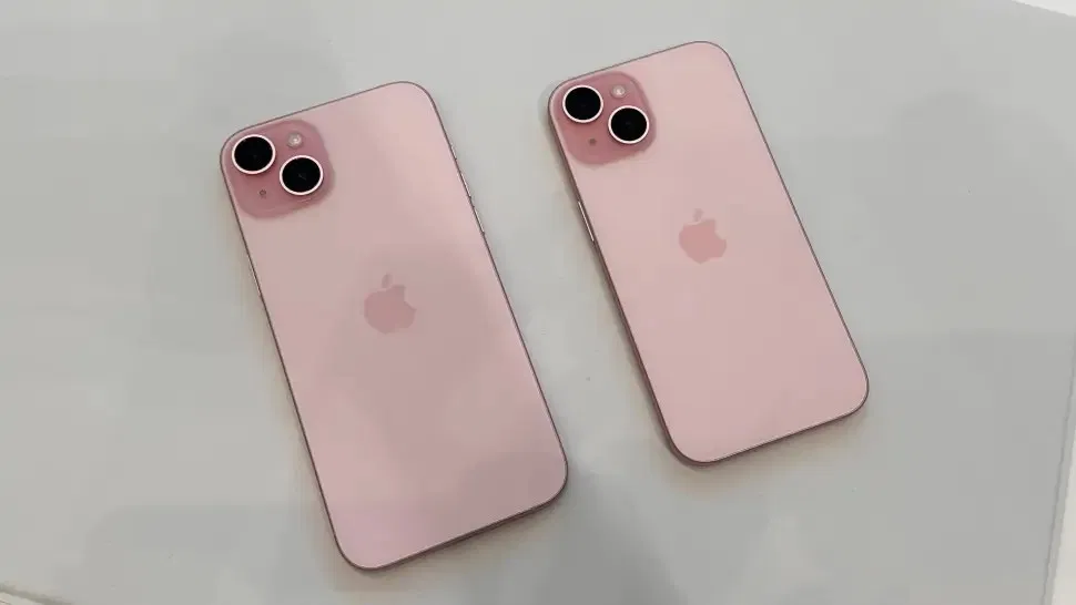 iPhone 15 và iPhone 15 Plus (Nguồn: Internet)