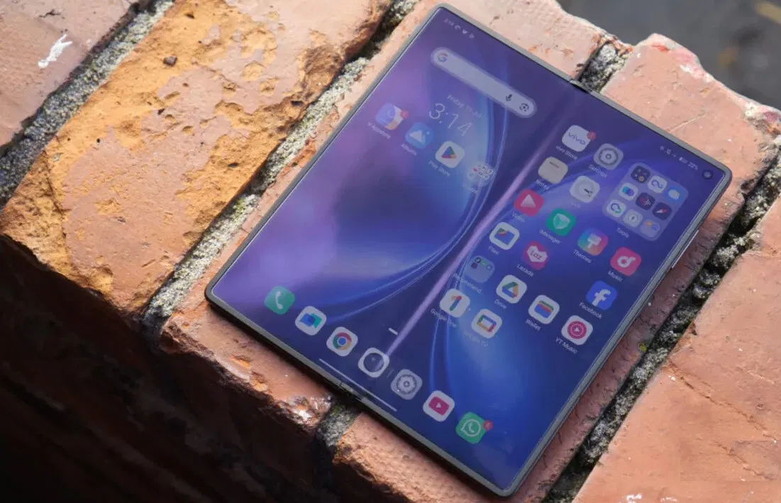 Màn hình Vivo X Fold 5 khi mở ra có nếp gấp (Ảnh: Internet)