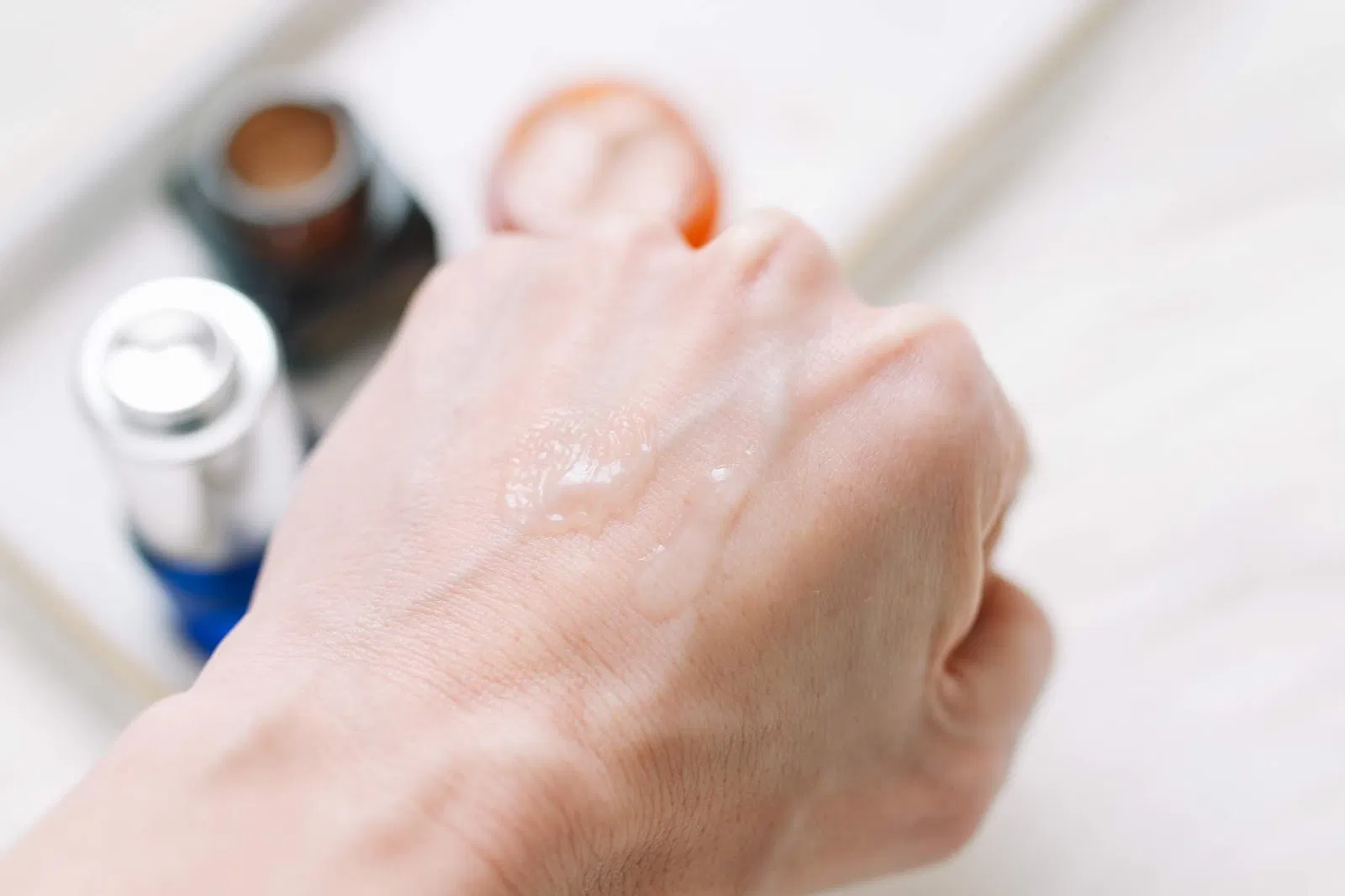 Sai lầm lớn nhất chính là mua kem dưỡng mắt không phù hợp với loại da