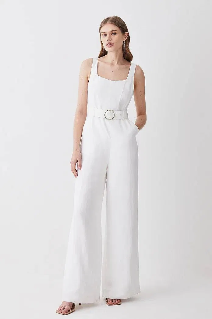 Jumpsuit thắt lưng phối giày cao gót