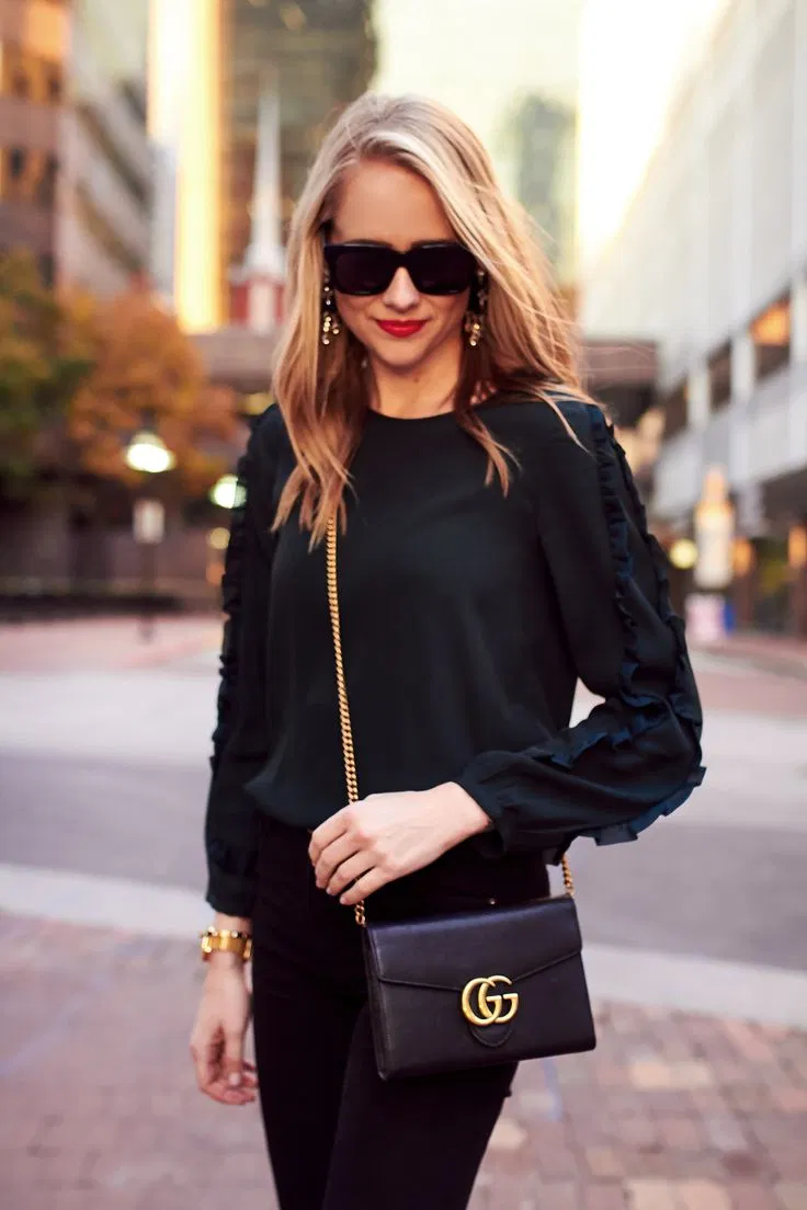 Túi xách đen cơ bản