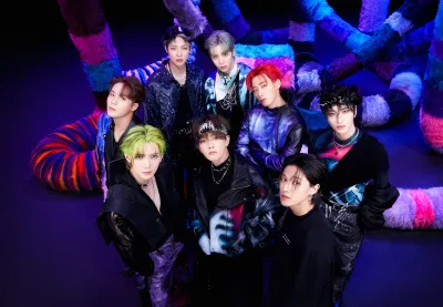Việc mời loạt ngôi sao đến từ nhiều thế hệ và khu vực khác nhau phản ánh chủ đích toàn cầu hóa của chương trình (Ảnh: Internet)