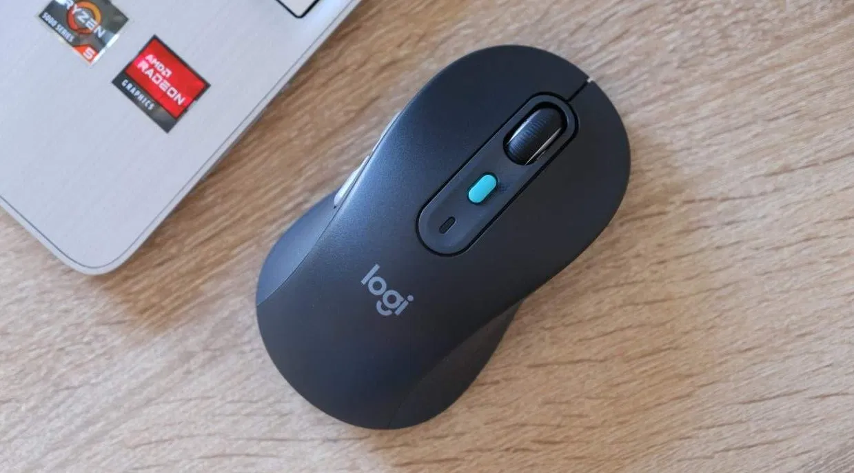 Chuột không dây Logitech M750 Signature AI Edition (Ảnh: Internet)