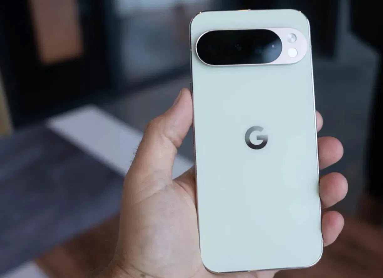 Pixel 10 Pro XL màu ngọc bích (Ảnh: Internet) Pixel 10 Pro XL màu ngọc bích (Ảnh: Internet)