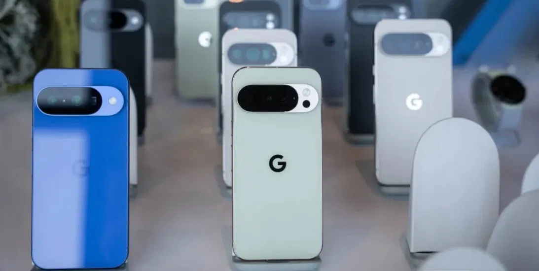 Điện thoại Pixel 10 ở sự kiện ra mắt (Ảnh: Internet)