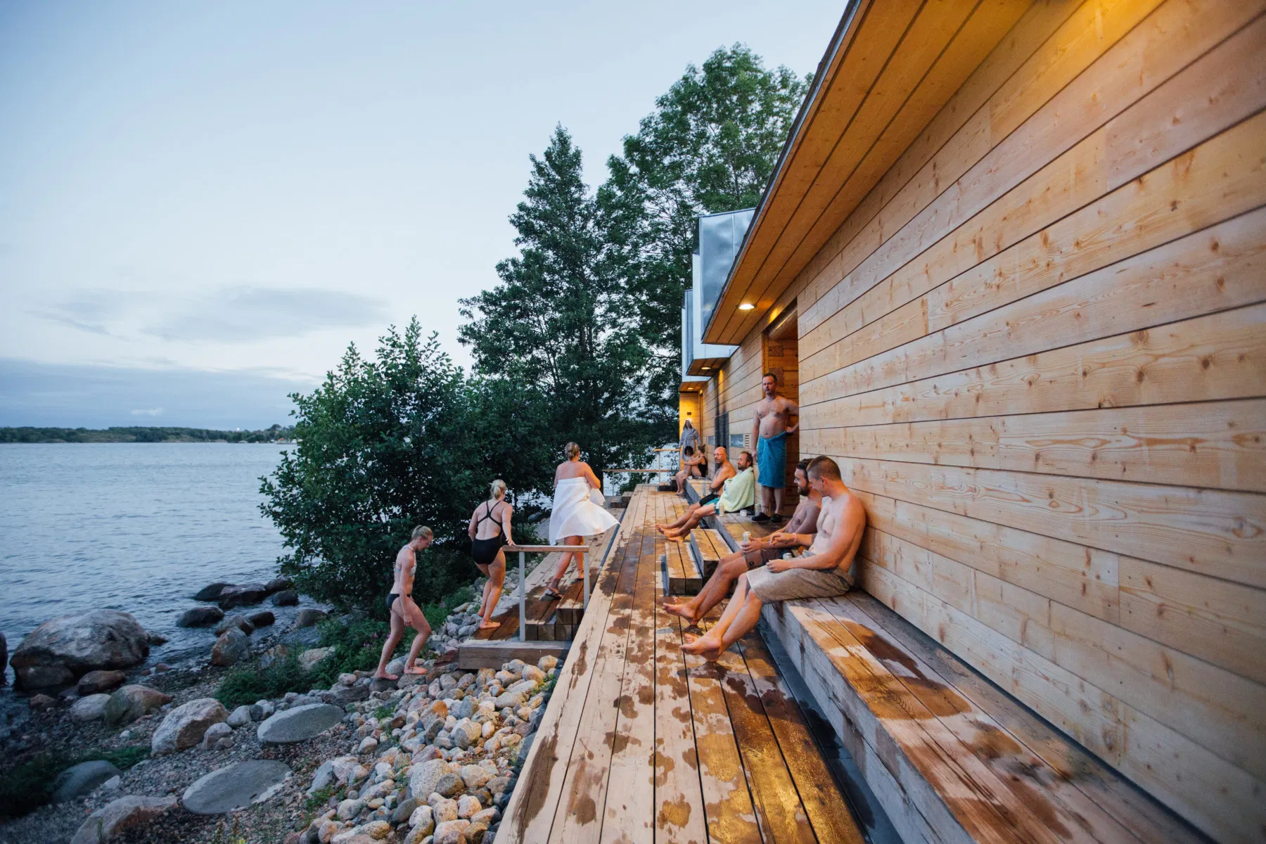 Các sauna ở Phần Lan thường nằm gần hồ hoặc biển (Ảnh: Internet)