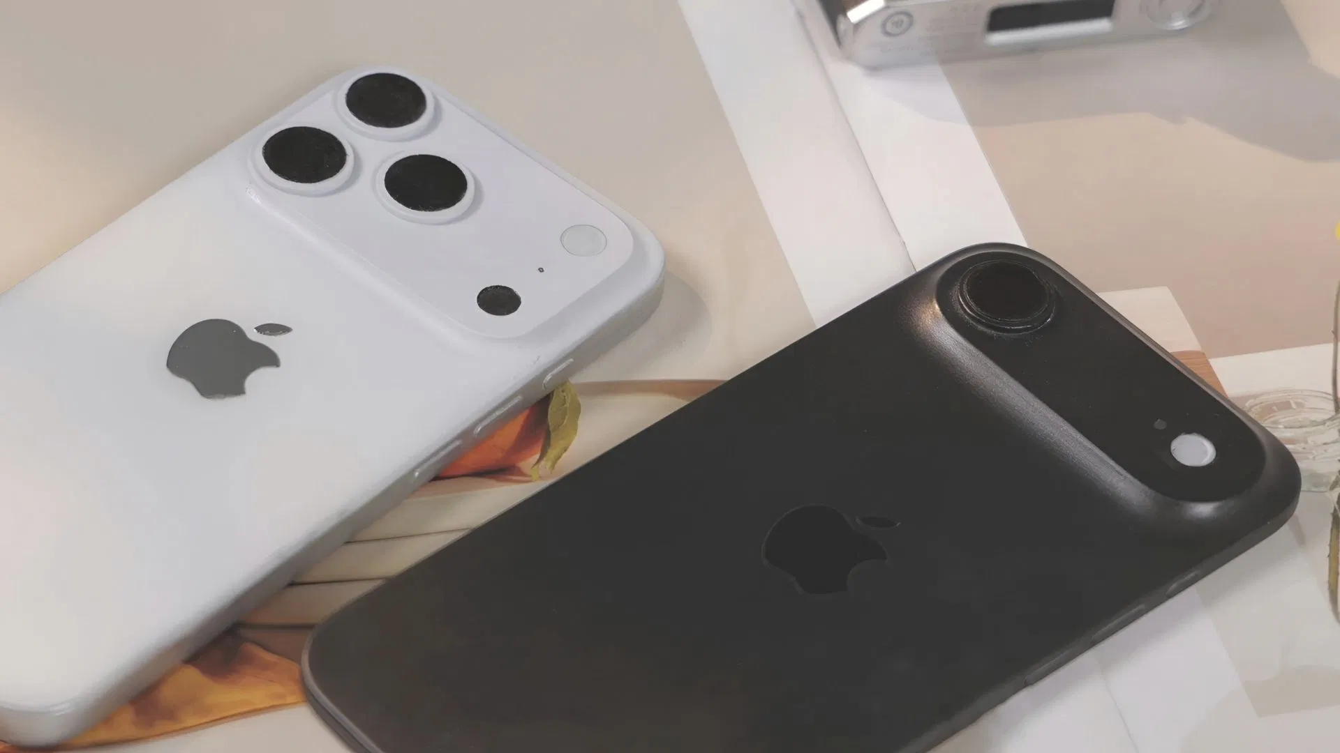 iPhone 17 Pro và iPhone 17 Air (Ảnh: Internet)