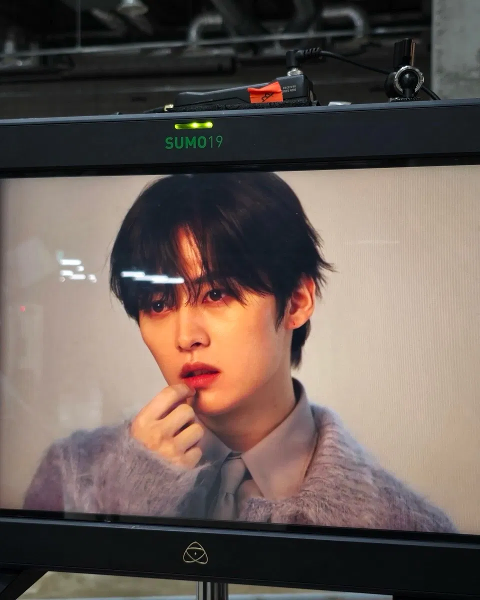 Lee Know là main dancer của Stray Kids, nổi bật với thần thái sắc lạnh nhưng không kém phần quyến rũ (Ảnh: Internet)