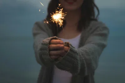 Chính niềm tin đó giúp ta vượt qua những ngày tối tăm nhất, giúp ta tìm lại ánh sáng trong chính mình.(Nguồn: Internet)