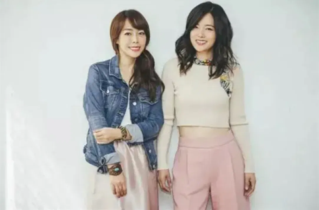 As One được đánh giá là một trong những nhóm nhạc nữ R&B hiếm hoi ở Hàn Quốc đi theo phong cách trưởng thành, sâu lắng, và Lee Min luôn được biết đến với chất giọng vừa mượt mà vừa đầy nội lực – một cá tính âm nhạc riêng biệt hiếm gặp trong giới thần tượng thời điểm đó (Ảnh: Internet)