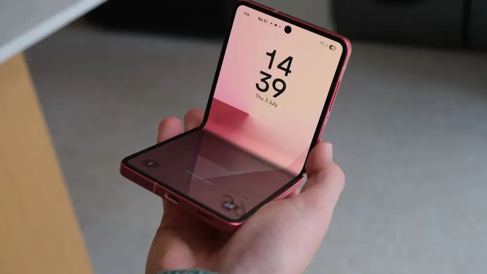Galaxy Z Flip 7 (Ảnh: Internet)