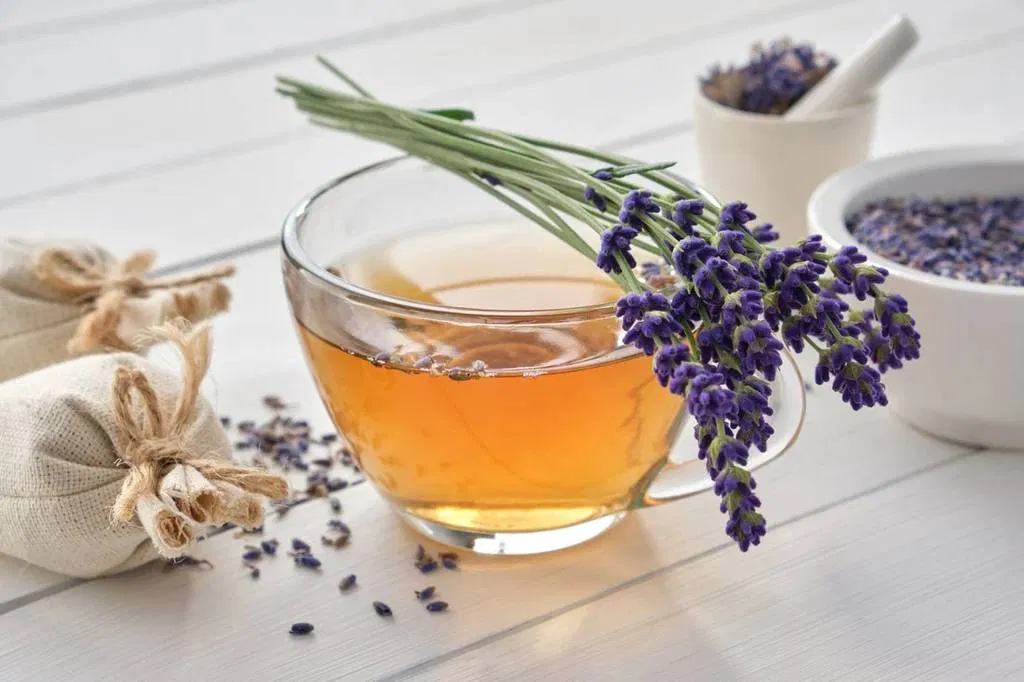Các sản phẩm chứa hương hoa oải hương có thể giảm tình trạng đầy hơi, buồn nôn, nôn mửa, đau bụng hoặc chướng bụng