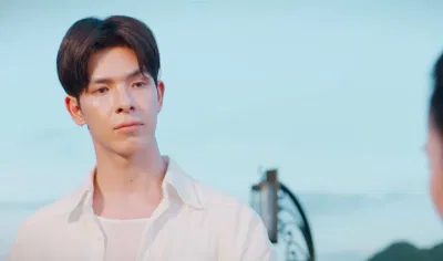 Denis Đặng bị chê diễn xuất đơ trong phim Gió Ngang Khoảng Trời Xanh.