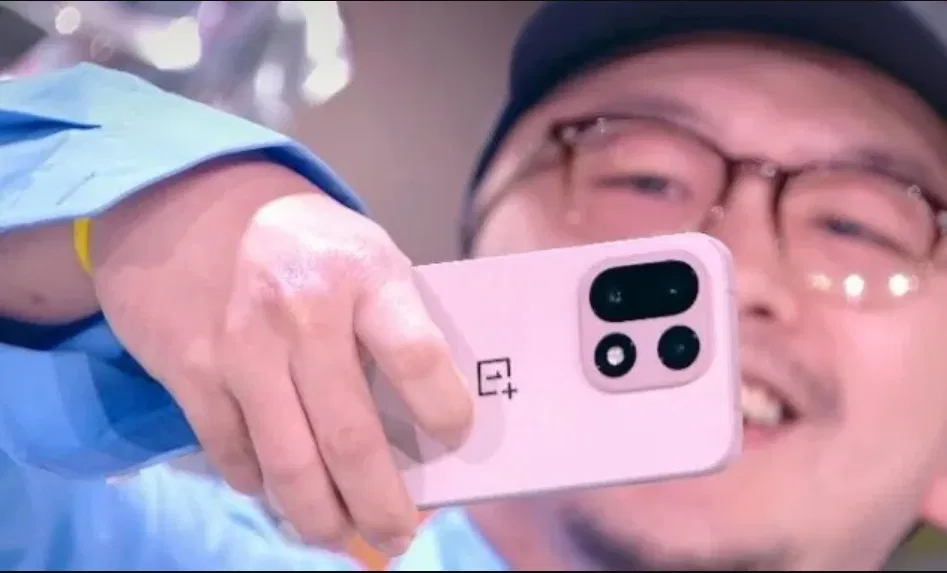 Hình ảnh được cho là điện thoại OnePlus 15 (Ảnh: Internet) Hình ảnh được cho là điện thoại OnePlus 15 (Ảnh: Internet)