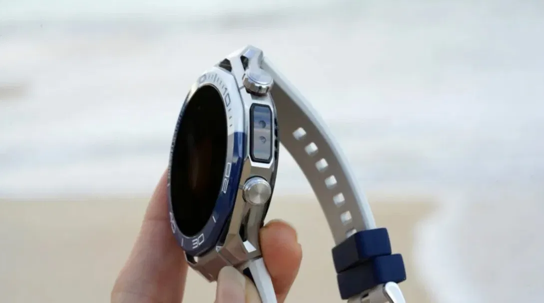 Đồng hồ HUAWEI Watch Ultimate 2 với cảm biến X-Tap (Ảnh: Internet)