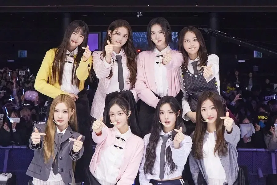 Hearts2Hearts là nhóm nhạc nữ thế hệ thứ 5 của SM Entertainment. Nhóm chính thức ra mắt vào tháng 2 năm 2024 với single "The Chase" và chỉ sau 4 tháng, nhóm phát hành tiếp single STYLE, gây ấn tượng mạnh mẽ với phong cách âm nhạc vui nhộn và khả năng biểu diễn nổi bật (Ảnh: Internet)