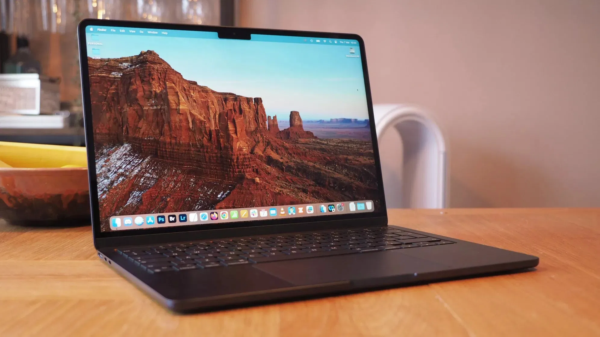 Apple sắp ra mắt MacBook giá rẻ 599 USD, mở ra lựa chọn hợp lý cho người dùng phổ thông muốn trải nghiệm macOS (Ảnh: Internet) Apple sắp ra mắt MacBook giá rẻ 599 USD, mở ra lựa chọn hợp lý cho người dùng phổ thông muốn trải nghiệm macOS (Ảnh: Internet)