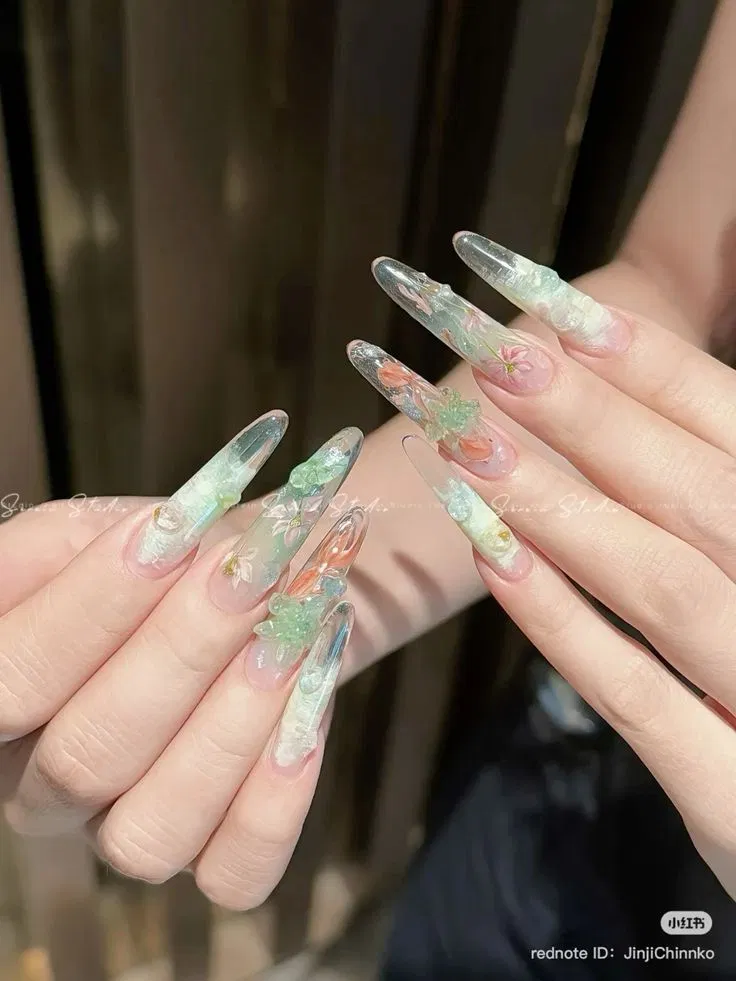 Nail hoa nổi vừa sang vừa ấn tượng
