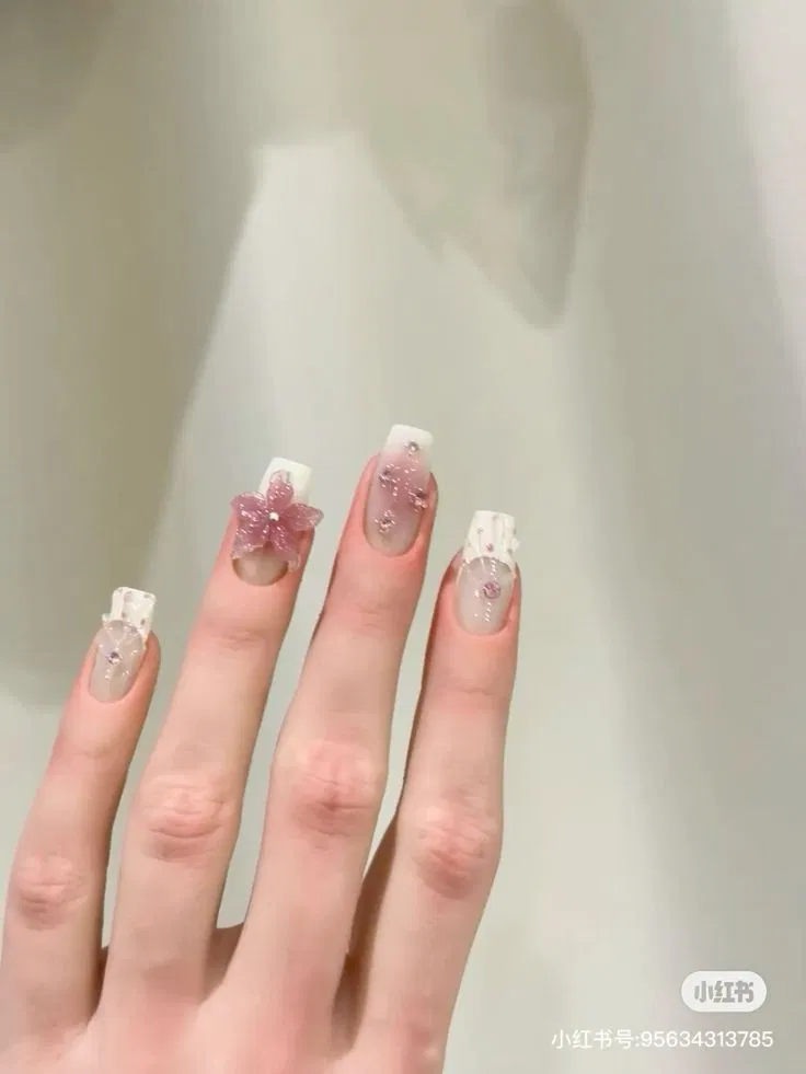 Form vuông cùng hiệu ứng hoa 3D Form vuông cùng hiệu ứng hoa 3D