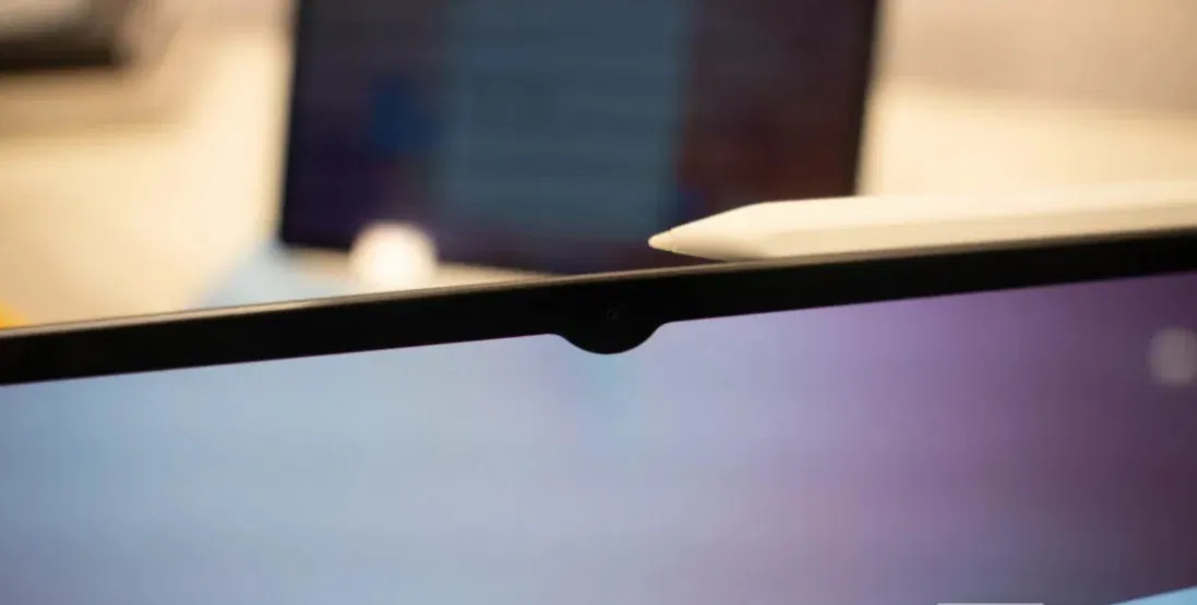 Máy tính bảng Galaxy Tab S11 Ultra với notch trên màn hình (Ảnh: Internet) Máy tính bảng Galaxy Tab S11 Ultra với notch trên màn hình (Ảnh: Internet)