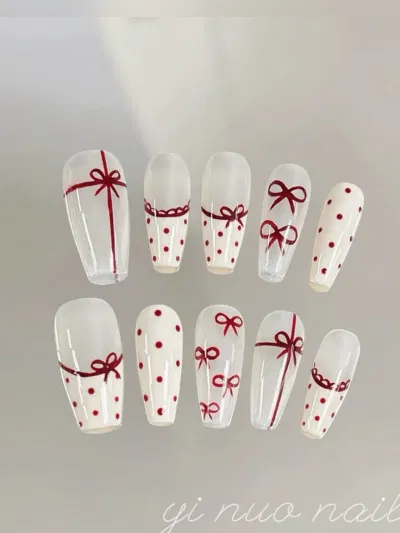 Nền trắng và đỏ kết hợp với nhau Nền trắng và đỏ kết hợp với nhau