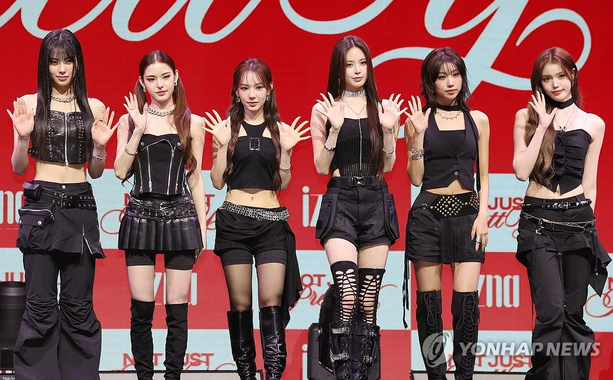 izna tổ chức buổi giao lưu chính thức ra mắt album “Not Just Pretty” (Ảnh: Internet)