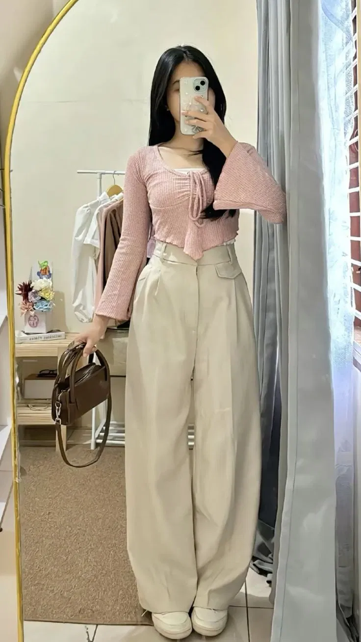 Sức mạnh của dáng quần cạp cao