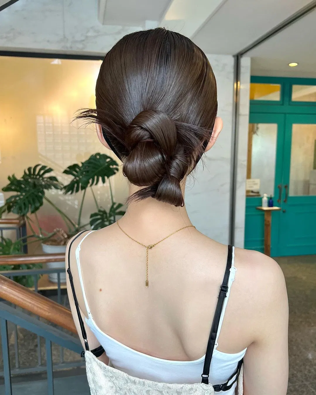 Tóc búi thấp kiểu Hàn