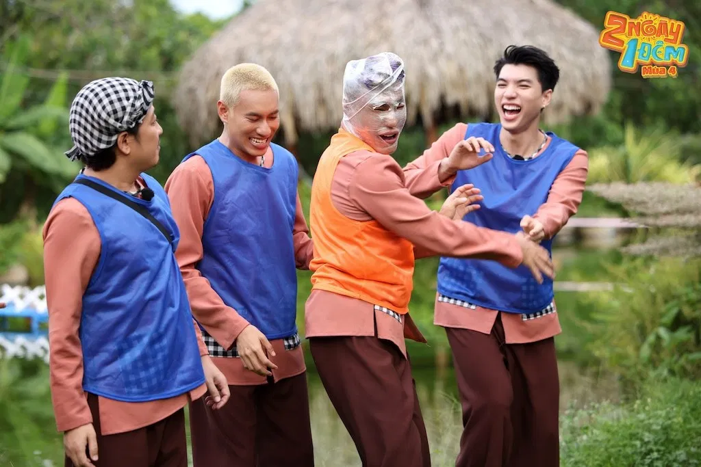 Trường Giang cùng dàn cast trong 2 Ngày 1 Đêm.