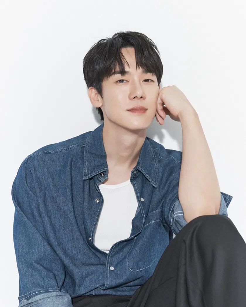 Yoo Yeon-seok dành nhiều tâm huyết đối với việc gặp gỡ giao lưu người hâm mộ (Ảnh: Internet)
