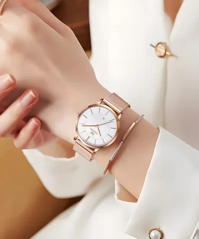 Đồng hồ tối giản