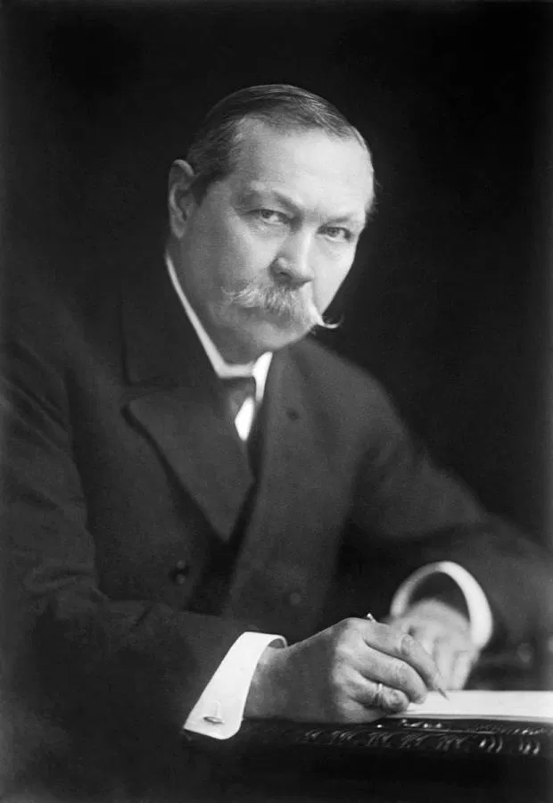 Nhà văn Arthur Conan Doyle. Nguồn: Internet Nhà văn Arthur Conan Doyle. Nguồn: Internet
